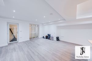 Photo 11- click for photo gallery